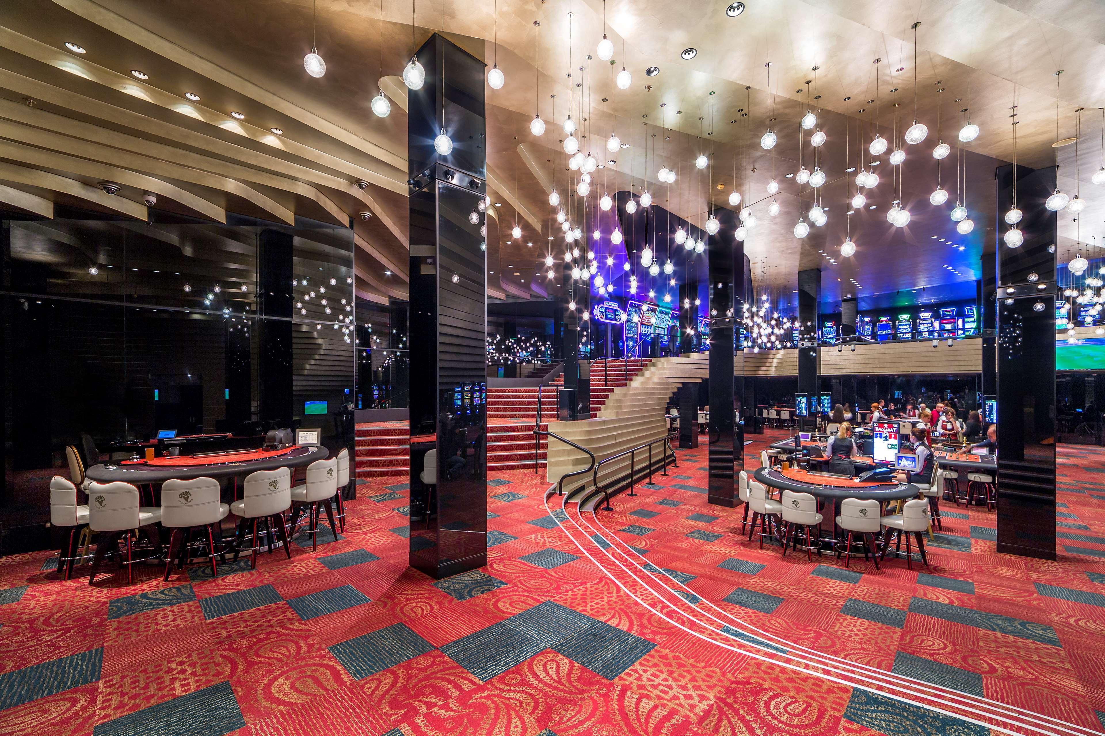 Radisson Blu Iveria Hotel Тбилиси Екстериор снимка Casino Lisboa