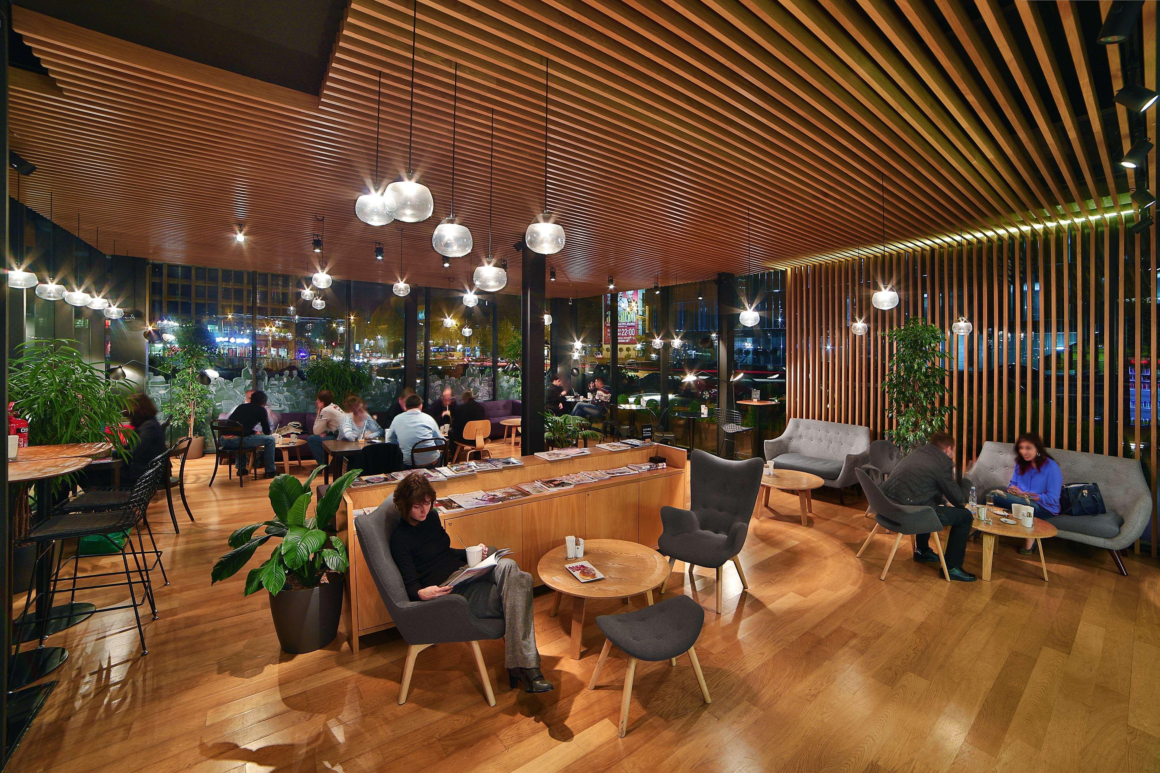 Radisson Blu Iveria Hotel Тбилиси Екстериор снимка The lounge at Istanbul Atatürk Airport