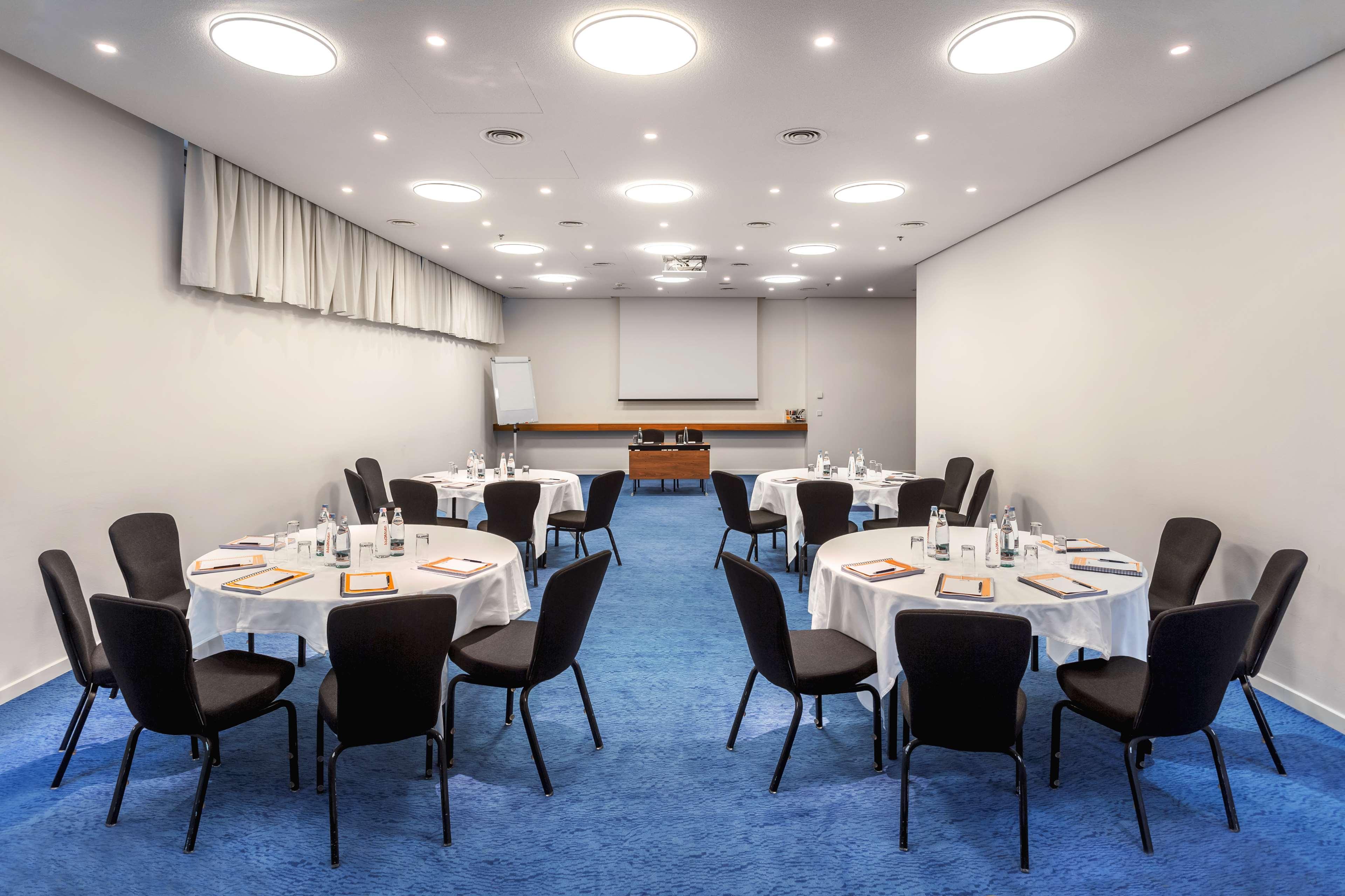 Radisson Blu Iveria Hotel Тбилиси Екстериор снимка The Blue Room