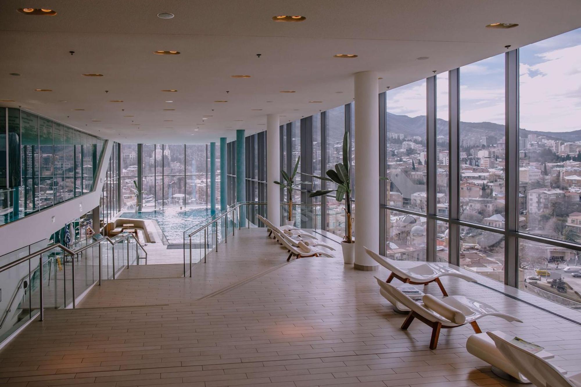 Radisson Blu Iveria Hotel Тбилиси Екстериор снимка Interior of the terminal